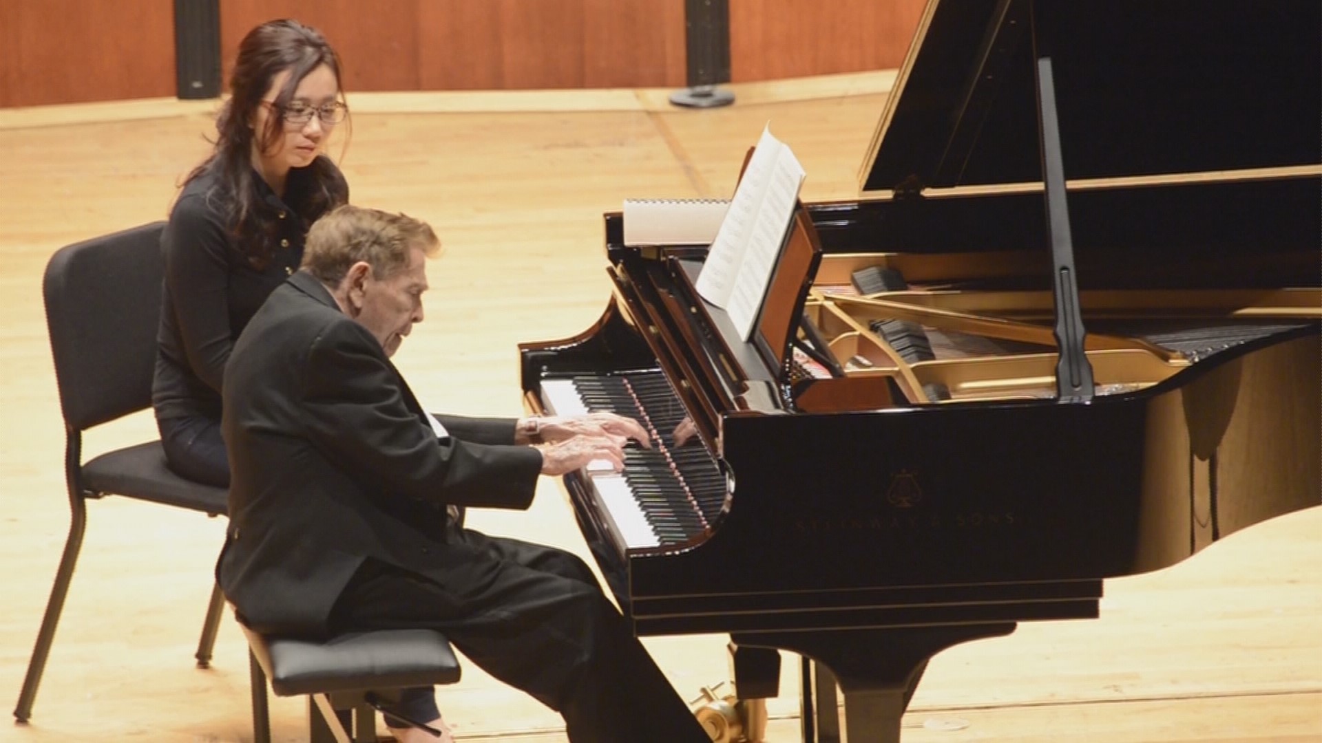 concert-pianist-97-returns-to-stage-after-suffering-injuries-in-car